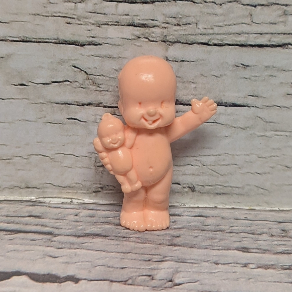 Vintage Hasbro Lil Babies Figurine Oodles Vinyl Baby Doll #47